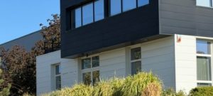 Local activité + bureaux – 1335 m²  – Taluyers