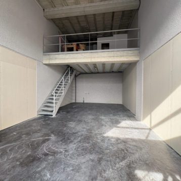 Locaux d&rsquo;activité à louer à Saint Martin la Plaine